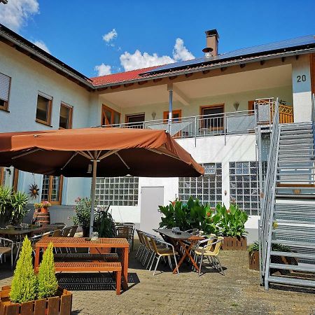 Gasthaus Zum Loewen Seckach Bagian luar foto