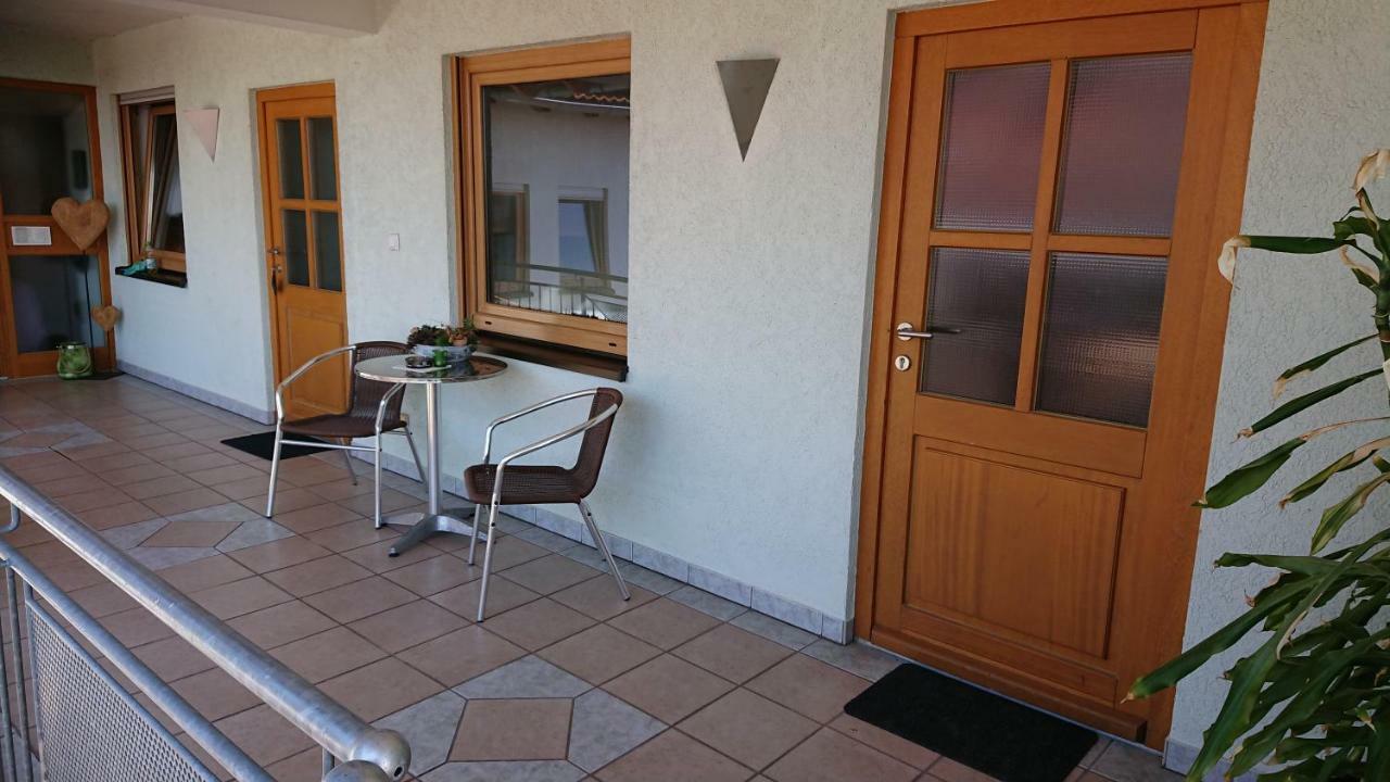 Gasthaus Zum Loewen Seckach Bagian luar foto